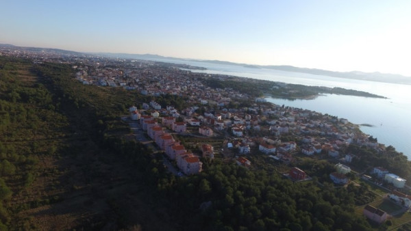 Zadar,Sinjoretovo,zemljište visoke stabene izgradnje 15000 m2